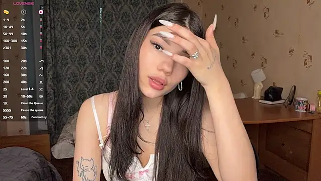 Snapshot of Barbie_Aria chatting on May 2026 05:20:01 PM Barbie Aria online show from May 2026 05:20:01 PM