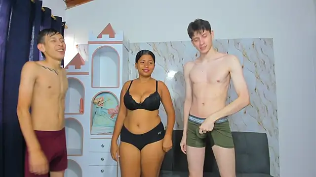 playhouse couple online show from April 2026 01:44:02 PM