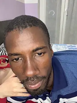 INTRUDERS20 online show from April 2026 07:00:01 PM