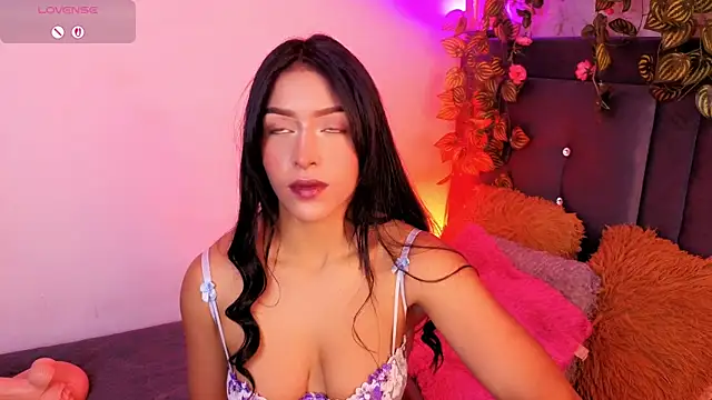 Snapshot of Alisse_Storm chatting on June 2026 12:29:01 PM Alisse Storm online show from June 2026 12:29:01 PM