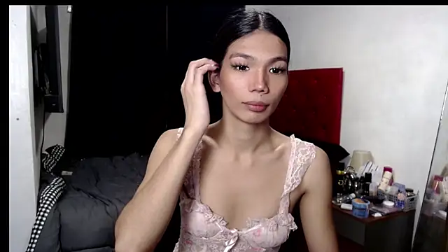Snapshot of hikarilust23xx chatting on May 2026 07:11:02 PM hikarilust23xx online show from May 2026 07:11:02 PM