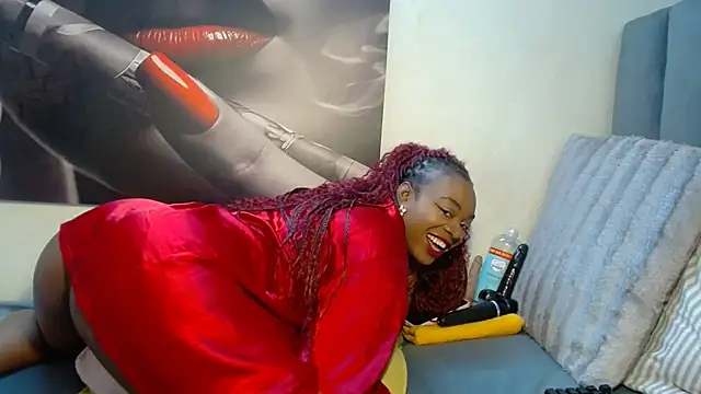 Snapshot of Lola-77 chatting on May 2026 02:18:02 AM Lola-77 online show from May 2026 02:18:02 AM