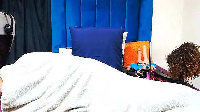 Freakyslut-39 online show from June 2026 05:13:02 PM
