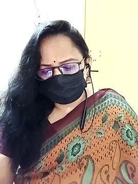 Snapshot of monisha_cam chatting on April 2026 05:19:02 PM monisha cam online show from April 2026 05:19:02 PM