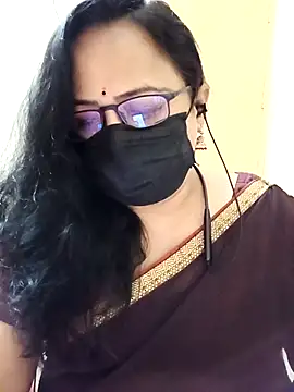 Snapshot of monisha_cam chatting on April 2026 05:49:02 AM monisha cam online show from April 2026 05:49:02 AM