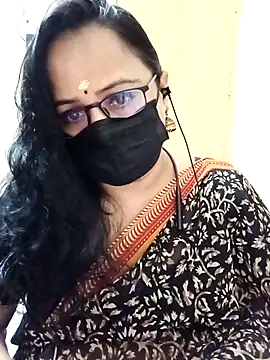 Snapshot of monisha_cam chatting on April 2026 10:54:02 AM monisha cam online show from April 2026 10:54:02 AM