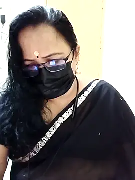 Snapshot of monisha_cam chatting on May 2026 09:37:01 AM monisha cam online show from May 2026 09:37:01 AM