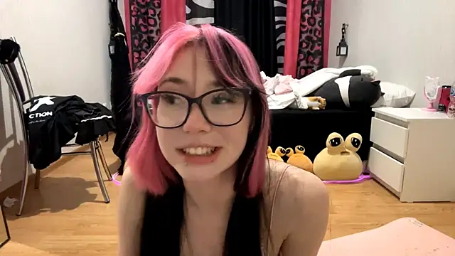 Snapshot of WifeAileen chatting on April 2026 07:41:01 PM WifeAileen online show from April 2026 07:41:01 PM