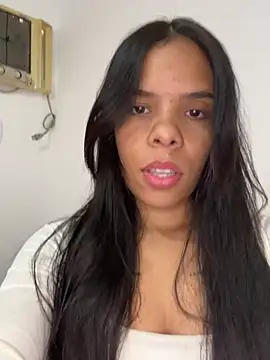 Snapshot of Megan-Carter chatting on May 2026 02:14:01 PM Megan-Carter online show from May 2026 02:14:01 PM
