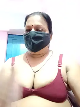 Snapshot of PINKI_024 chatting on June 2026 06:04:01 AM PINKI 024 online show from June 2026 06:04:01 AM