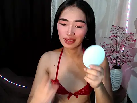 Snapshot of urasiankylie chatting on July 2026 05:39:01 PM urasiankylie online show from July 2026 05:39:01 PM
