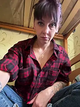 Snapshot of Bella_heart chatting on April 2026 12:10:01 PM Bella heart online show from April 2026 12:10:01 PM