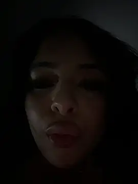 Snapshot of MiaKittyx0 chatting on May 2026 01:55:01 AM MiaKittyx0 online show from May 2026 01:55:01 AM