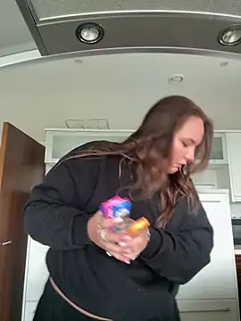 Hollpopss online show from April 2026 01:36:02 PM