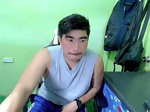Snapshot of Hunkfireman chatting on May 2026 11:12:03 PM Hunkfireman online show from May 2026 11:12:03 PM
