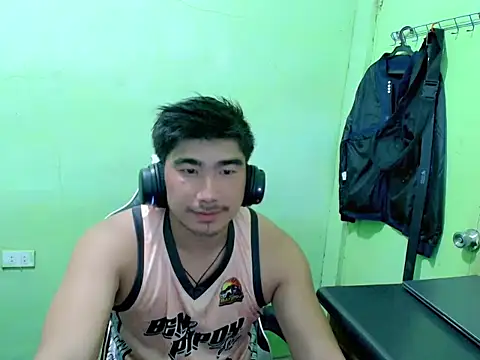 Snapshot of Hunkfireman chatting on May 2026 11:50:01 PM Hunkfireman online show from May 2026 11:50:01 PM