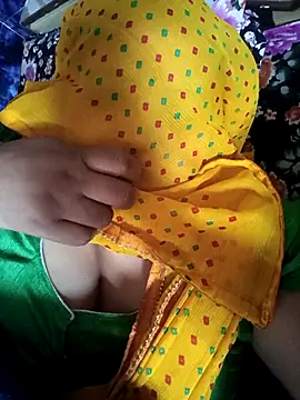 Snapshot of pyarisuman chatting on April 2026 08:44:02 AM pyarisuman online show from April 2026 08:44:02 AM