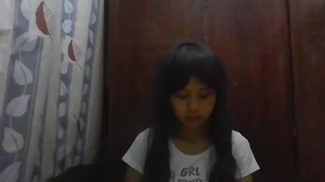 Snapshot of BethelScholnick chatting on April 2026 06:17:01 AM BethelScholnick online show from April 2026 06:17:01 AM