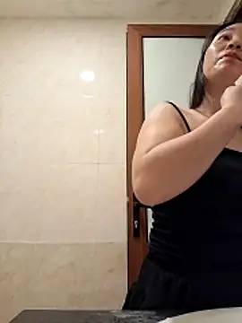 suka-bibo online show from April 2026 09:53:02 PM