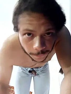 sliyis online show from April 2026 09:23:01 PM