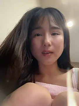 Snapshot of Hinako_0012 chatting on May 2026 04:40:02 AM Hinako 0012 online show from May 2026 04:40:02 AM