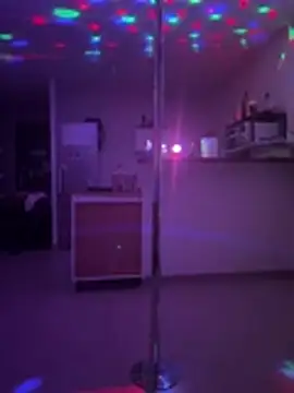 Snapshot of Miss35 chatting on April 2026 08:46:01 PM Miss35 online show from April 2026 08:46:01 PM