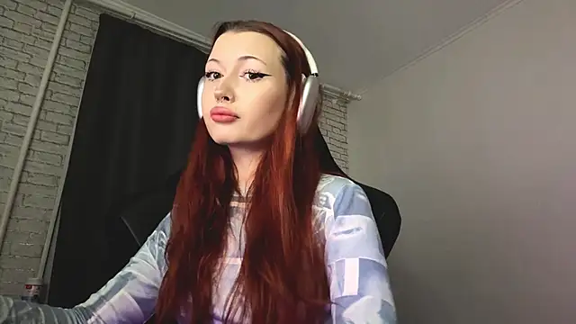 LaurenGoodhart online show from April 2026 05:17:01 PM