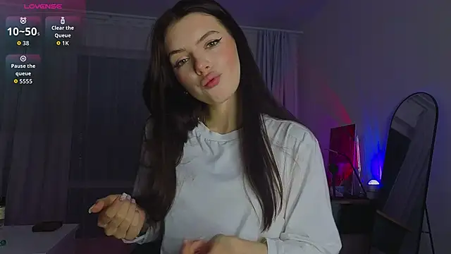 Snapshot of lillly_meow_ chatting on May 2026 08:39:02 PM lillly meow online show from May 2026 08:39:02 PM