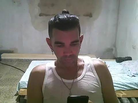 Snapshot of Brian8969 chatting on April 2026 12:43:02 AM Brian8969 online show from April 2026 12:43:02 AM