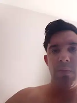 Roger1986  online show from April 2026 03:09:02 PM