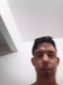 Roger1986  online show from April 2026 09:15:02 PM