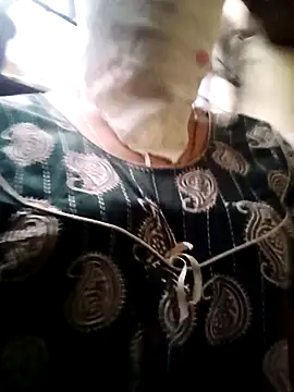 Snapshot of hotriya576599 chatting on April 2026 12:06:01 PM hotriya576599 online show from April 2026 12:06:01 PM