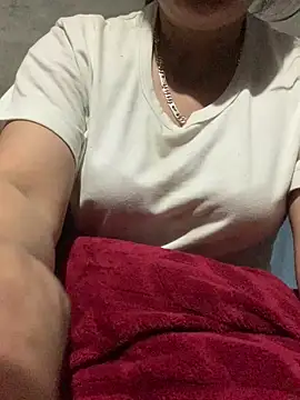 Snapshot of candy-beo chatting on April 2026 01:05:01 PM candy-beo online show from April 2026 01:05:01 PM