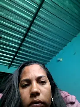 Snapshot of luz365 chatting on April 2026 07:58:01 PM luz365 online show from April 2026 07:58:01 PM