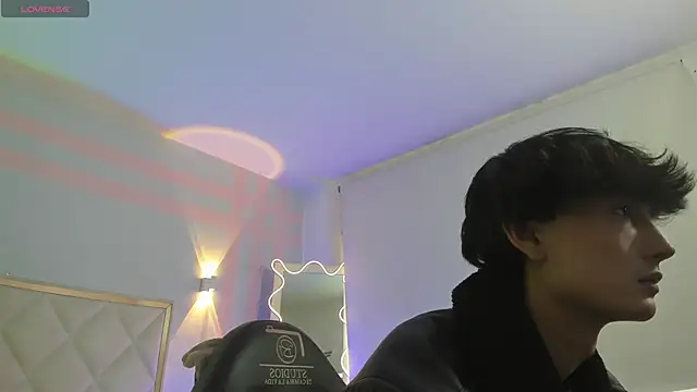 Snapshot of Eidan_tay chatting on April 2026 07:47:02 PM Eidan tay online show from April 2026 07:47:02 PM