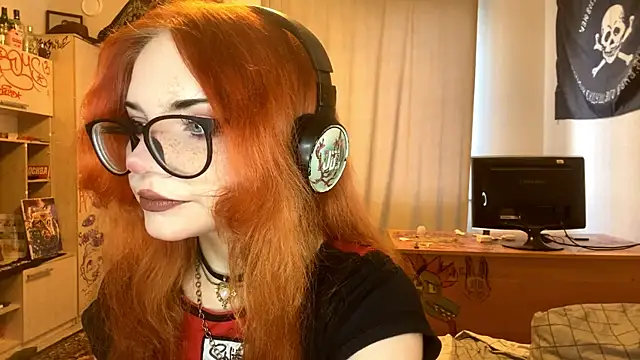 Snapshot of RedHeadCat chatting on May 2026 01:50:02 PM RedHeadCat online show from May 2026 01:50:02 PM