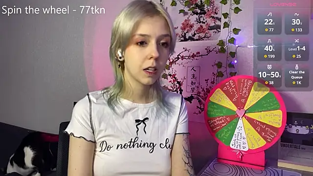Snapshot of LunaBless chatting on May 2026 09:34:02 PM LunaBless online show from May 2026 09:34:02 PM