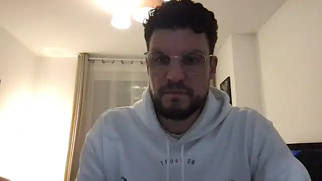 YoloNude online show from April 2026 07:22:01 PM