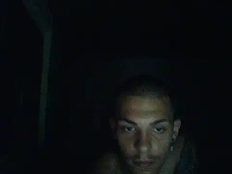 robertmrn112 online show from June 2026 10:01:02 PM