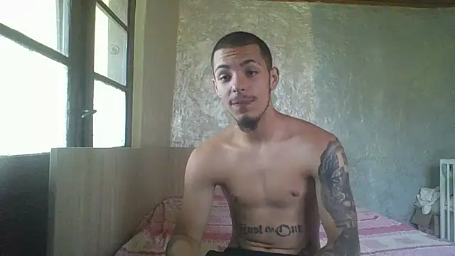 robertmrn112 online show from June 2026 11:05:01 AM
