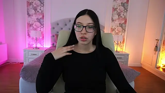 SsoftAura online show from April 2026 12:43:01 PM