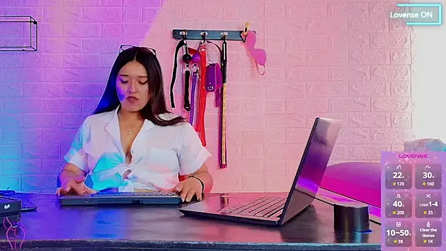 Bdsm Kiara online show from April 2026 01:55:02 PM