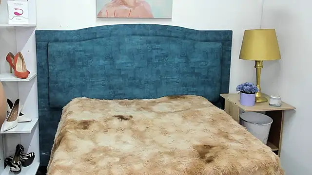 Snapshot of IsadoraVex chatting on April 2026 12:45:02 PM IsadoraVex online show from April 2026 12:45:02 PM