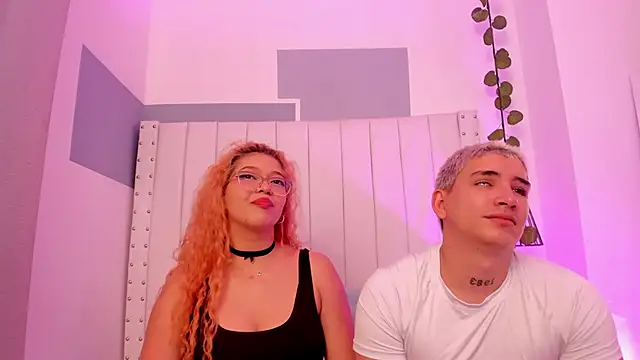 Snapshot of sebas_and_vanessa chatting on April 2026 07:42:01 PM sebas and vanessa online show from April 2026 07:42:01 PM