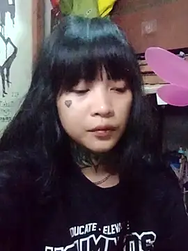 Snapshot of XShihoniLahgi chatting on April 2026 06:19:02 PM XShihoniLahgi online show from April 2026 06:19:02 PM