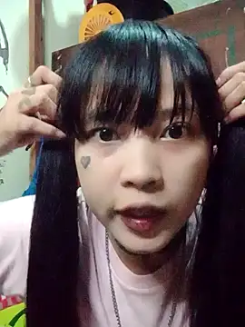 Snapshot of XShihoniLahgi chatting on May 2026 10:44:01 AM XShihoniLahgi online show from May 2026 10:44:01 AM