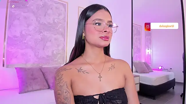 Snapshot of dulce_glow_ chatting on June 2026 01:13:01 PM dulce glow online show from June 2026 01:13:01 PM