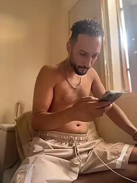Snapshot of legende59 chatting on July 2026 10:43:02 AM legende59 online show from July 2026 10:43:02 AM