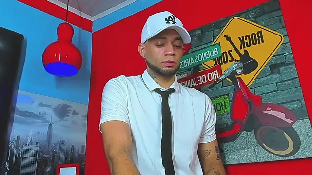 Snapshot of Daniel_huge22 chatting on April 2026 07:58:01 PM Daniel huge22 online show from April 2026 07:58:01 PM