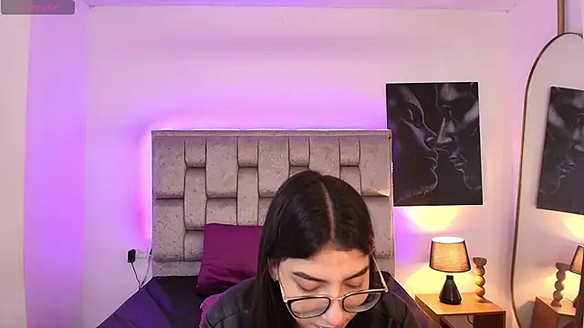Snapshot of candy_tina chatting on April 2026 06:10:01 PM candy tina online show from April 2026 06:10:01 PM